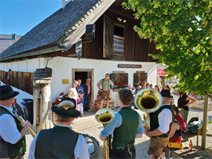 Kulturelles Erbe erlebbar machen - Führung im Heimathaus Steinbach